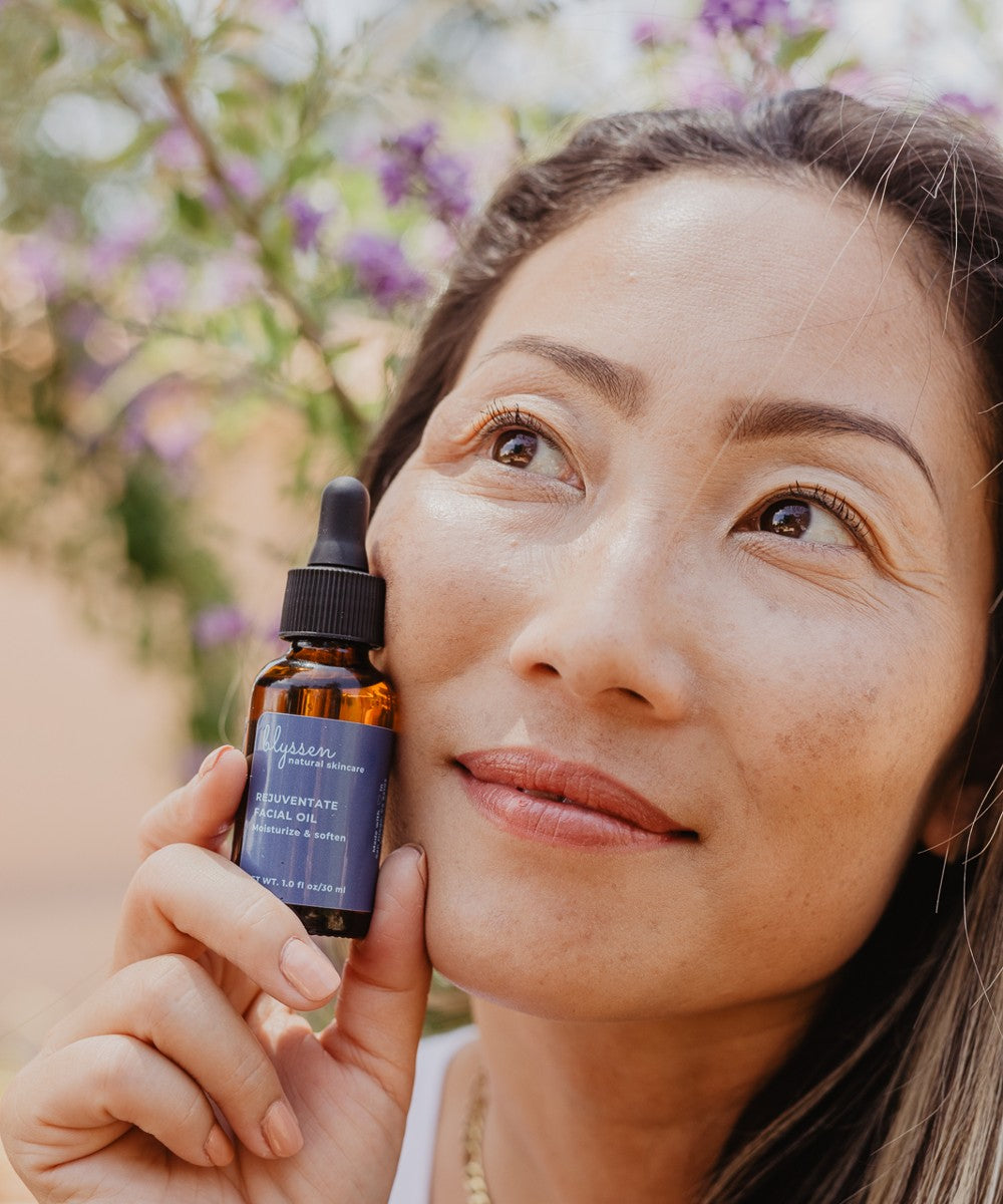 Moisturizing skin rejuvenation botanical oil to protect face for sensitive skin
